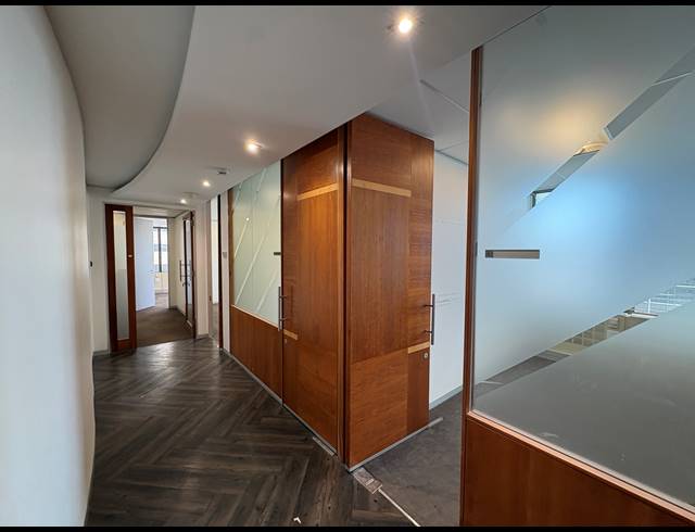 676.90M² OFFICE TO LET IN CAPE TOWN CITY CENTRE